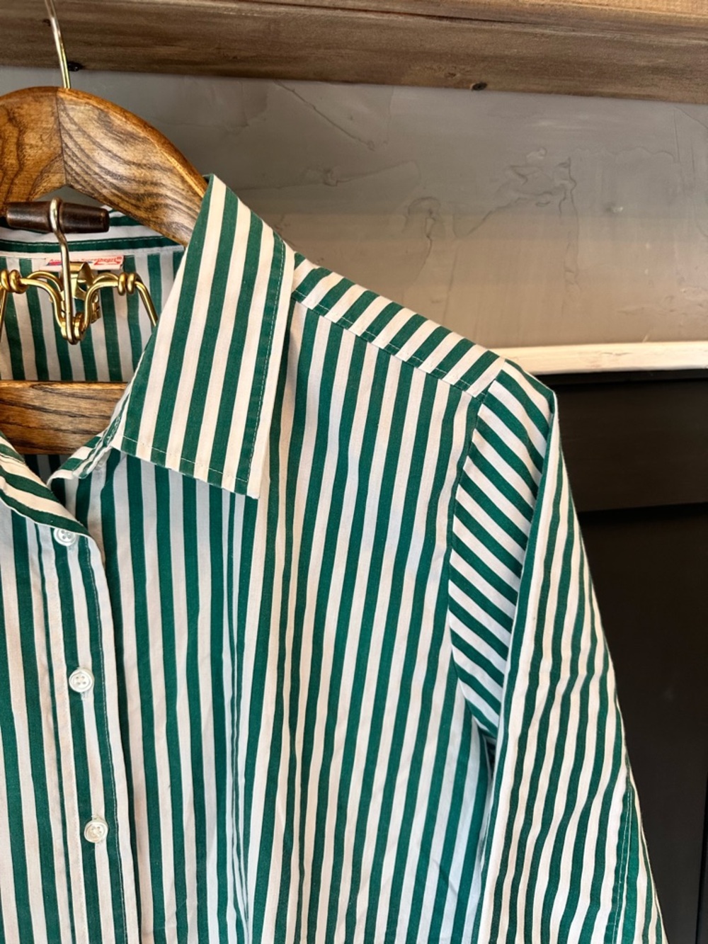 Vintage American Sweetheart Classic Green and White Striped Button-Up Shirt L - Picture 5 of 10